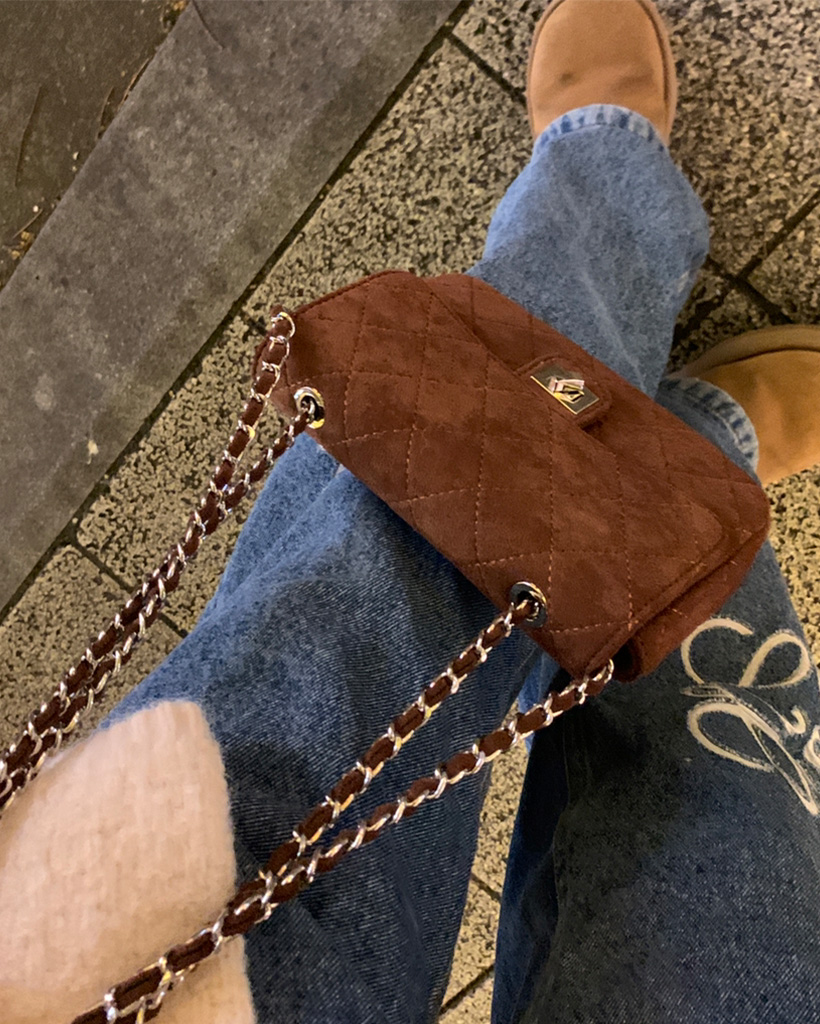 ロエベ　ベージュ スエード ケース チェーン付き ロエベ ベージュ スエード コインケース チェーン付き LOEWE ロエべ