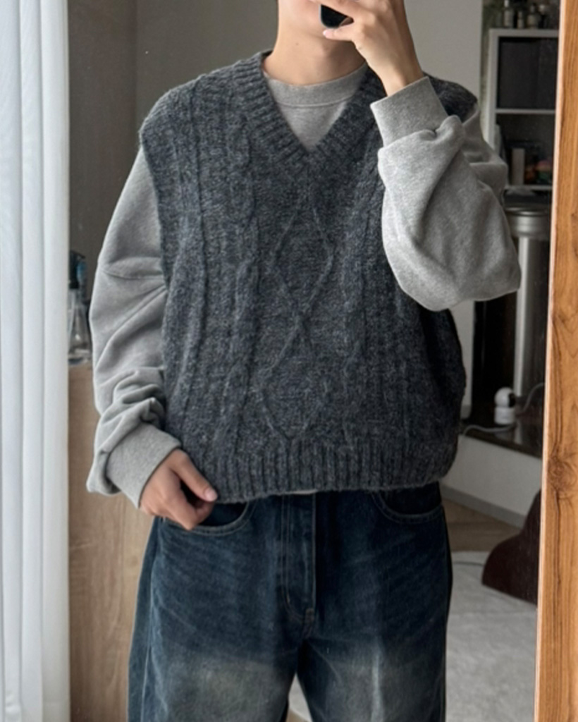 （ユニセックス）ケーブルVネックニット