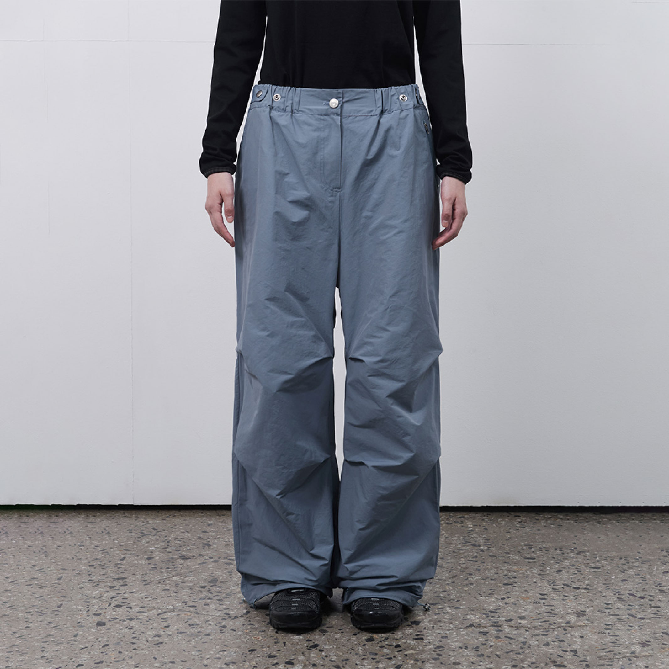 effect nylon pants, blue