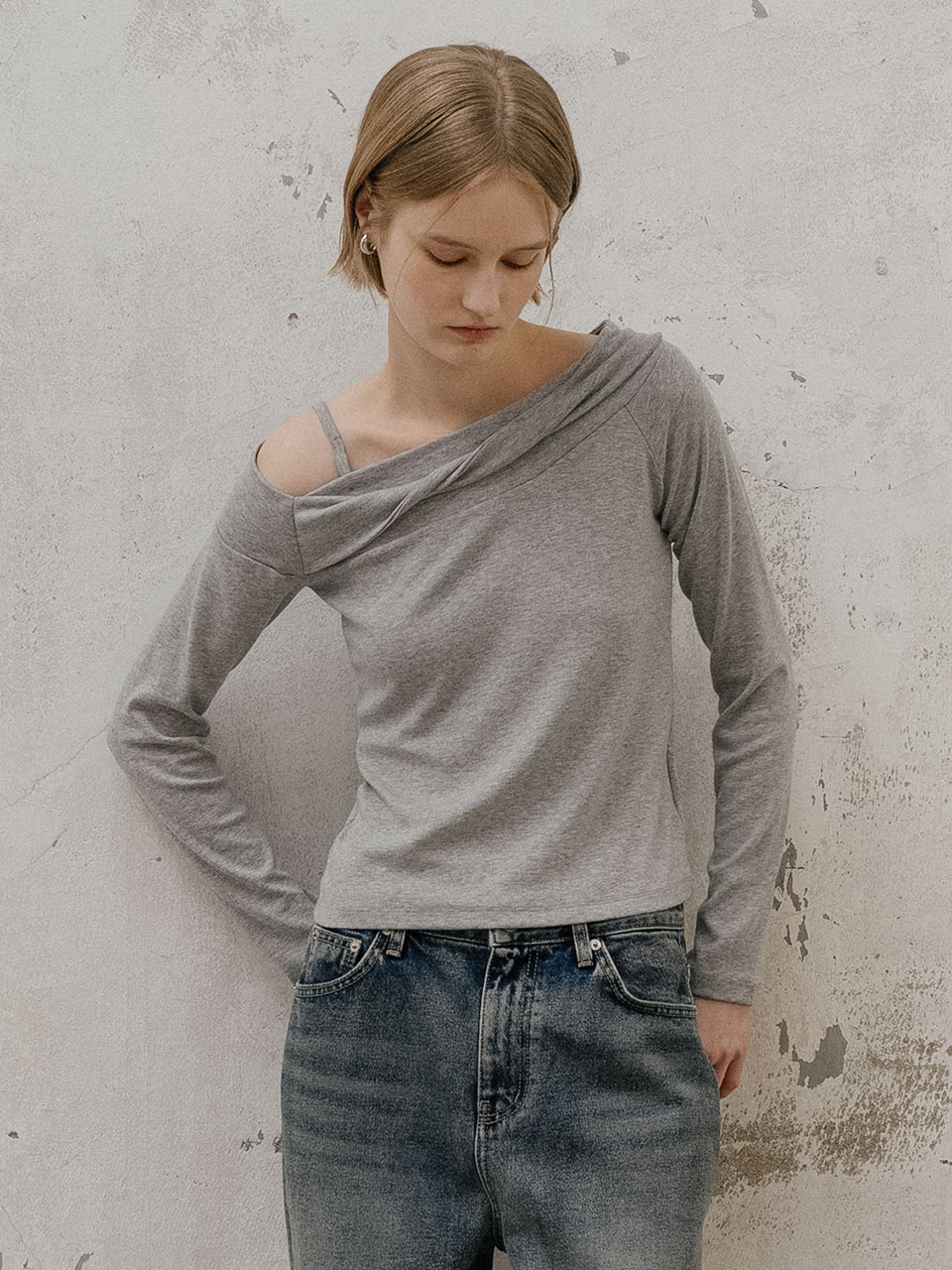 Twisted off-shoulder top [TISP06LT19]_Melange gray