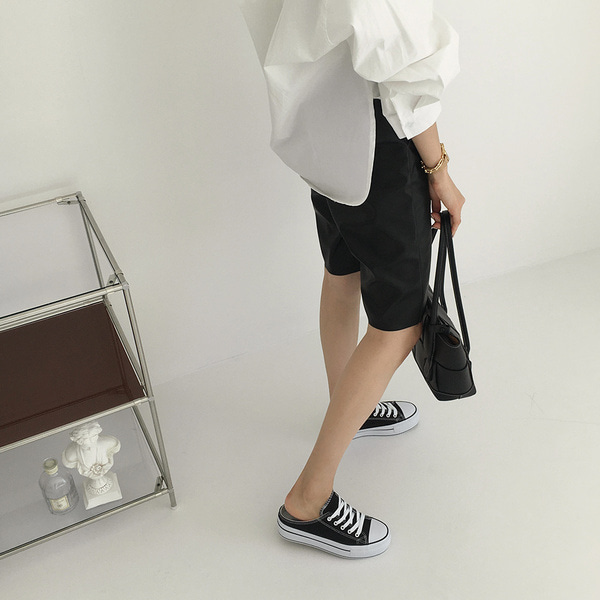 ★yellow★オンライン売り切れスニーカーミュール　Mサイズ ☆yellow☆オンライン売り切れスニーカーミュール Mサイズ YELLO / SIX