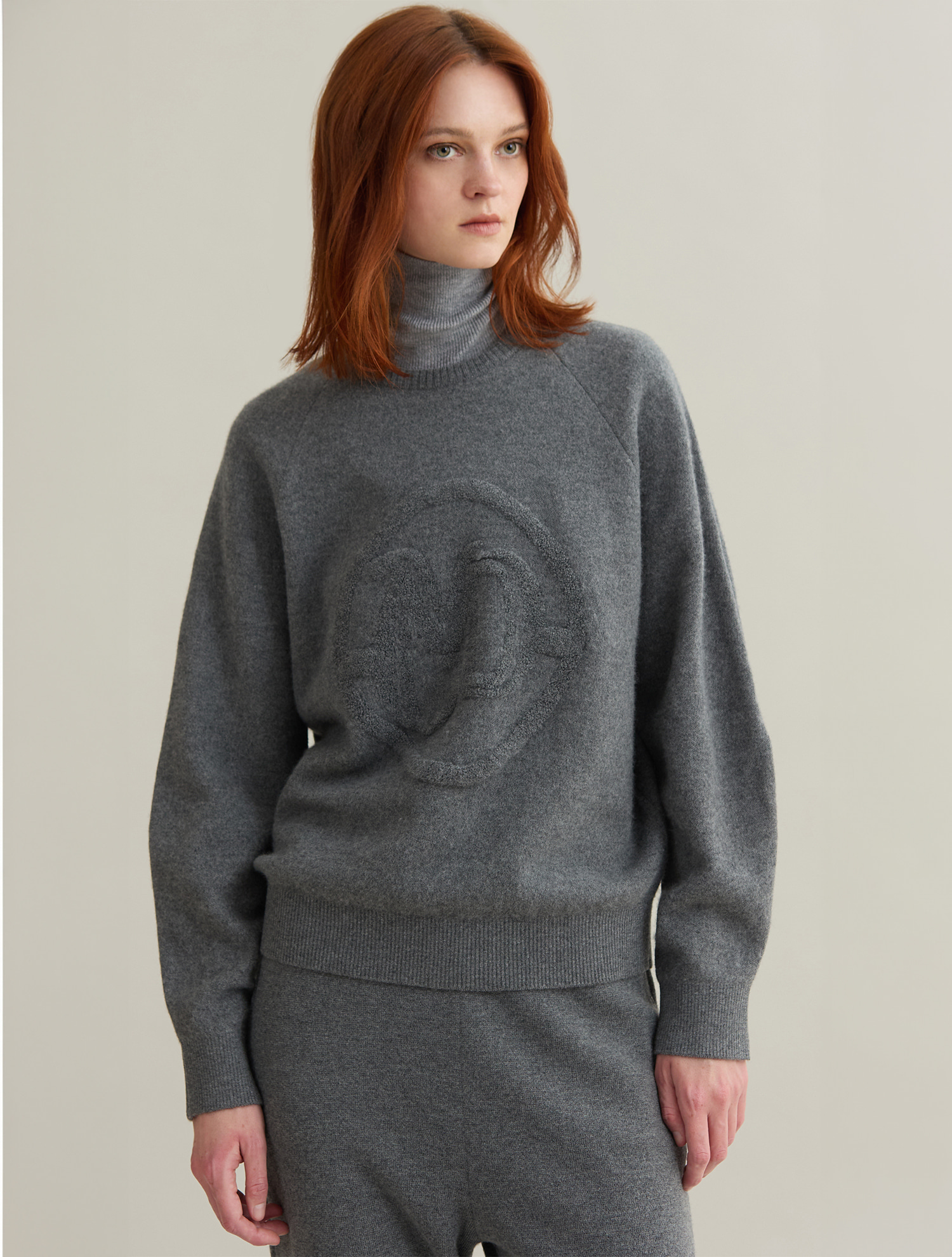 Wool 100%] M Logo Embroidery Round Pullover - Grey | ファッション