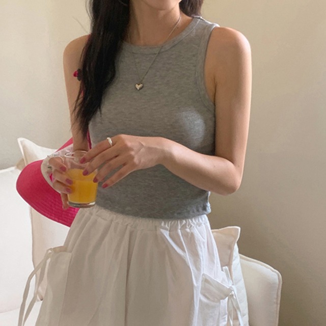 Clipクロップドスリムノースリーブキャミソール