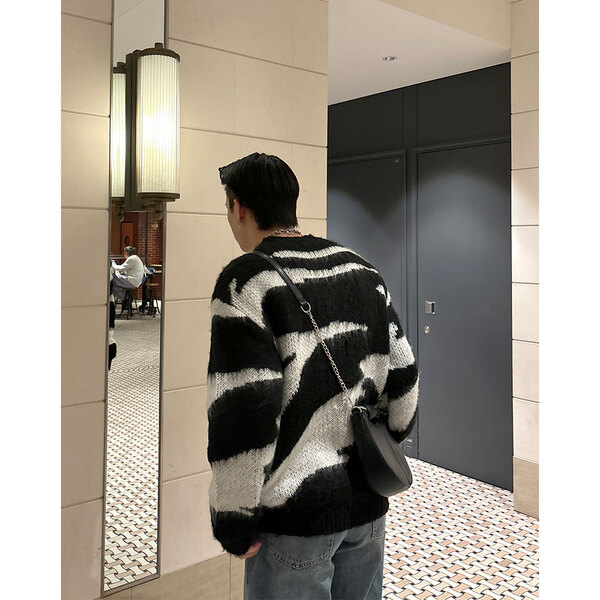 みぬみぬ ユニセックス) オーバーフィットゼブラニット | ファッション