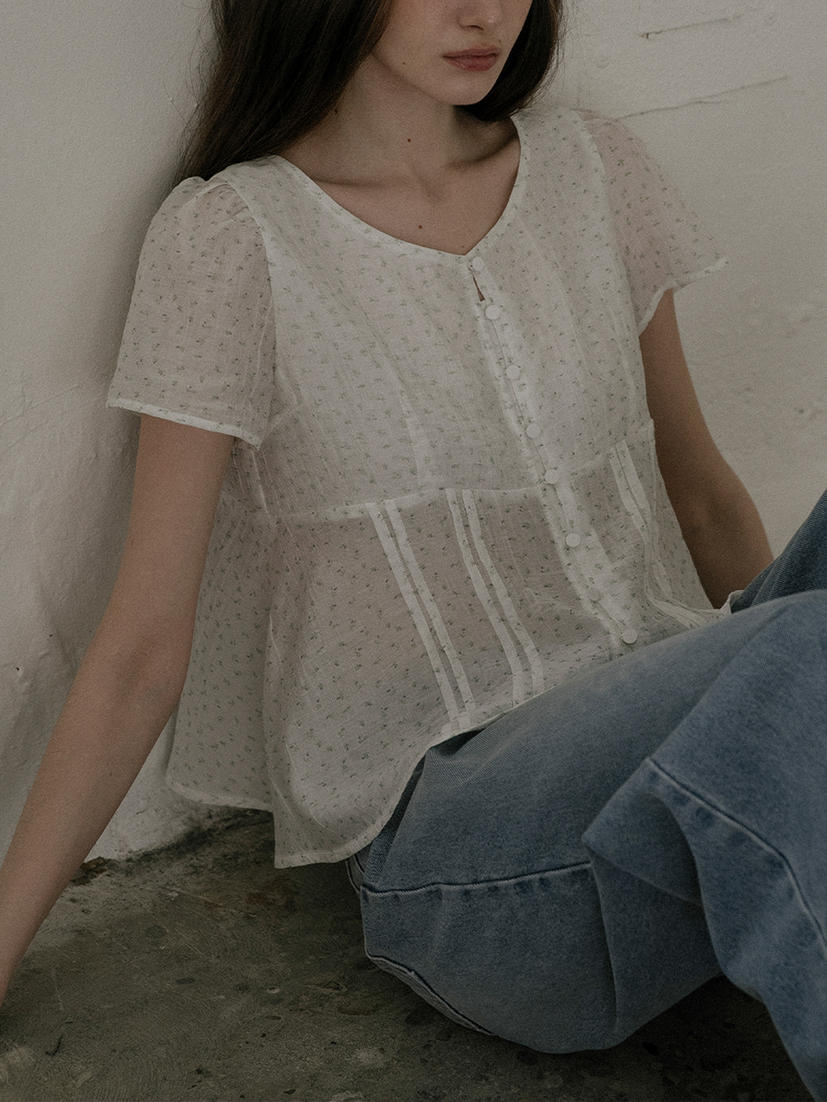 [K-POPアイドル着用] Floral print blouse FRSP02BL05_White