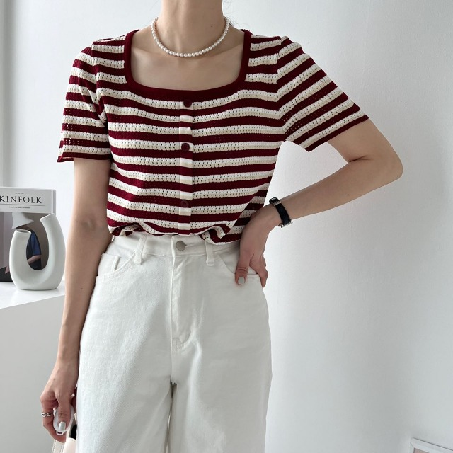 スクエアネックTシャツ