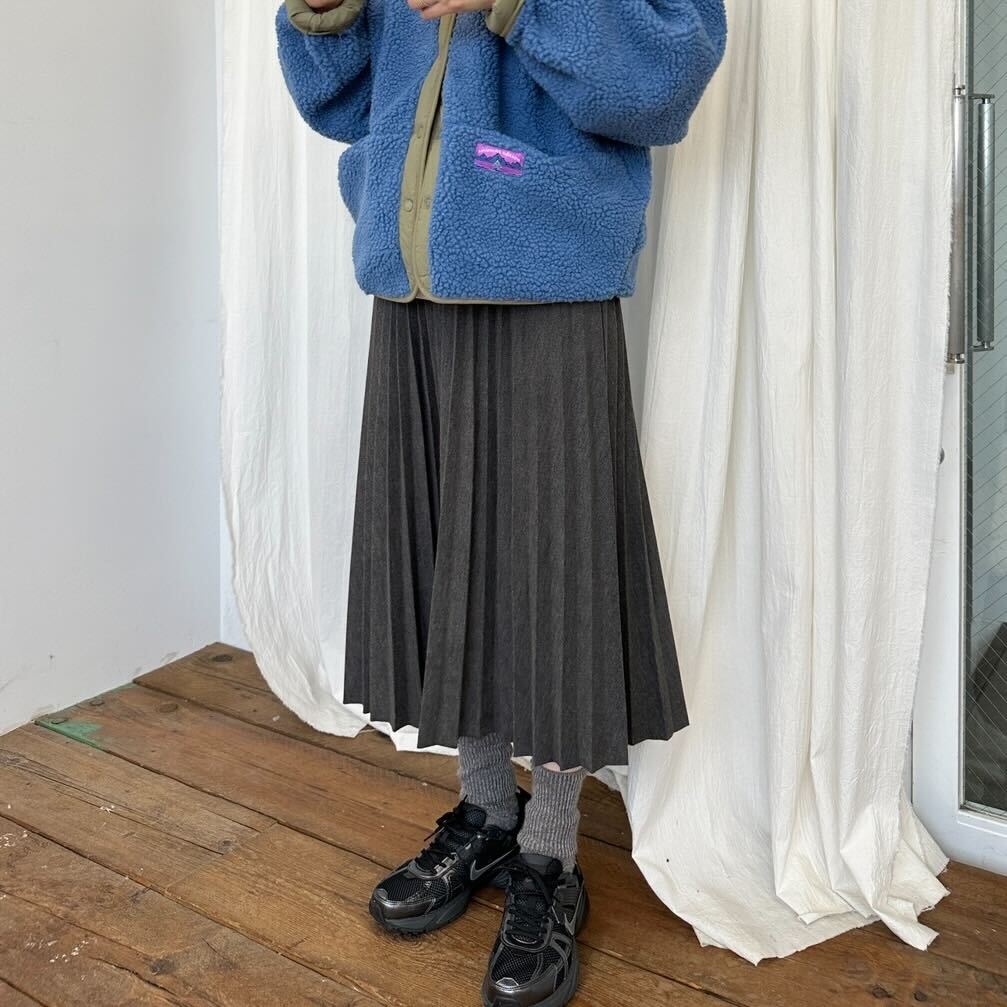 ジャンパー×ウールプリーツスカート