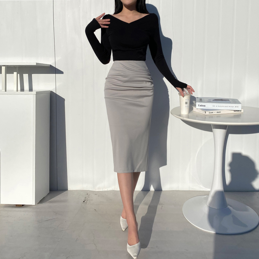 シャーリングバックスリットロングスカート