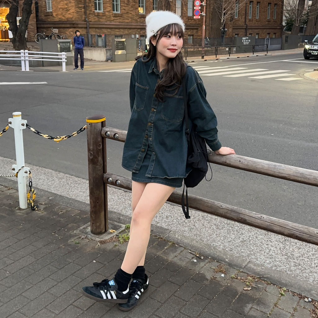 デニムシャツ×スカート