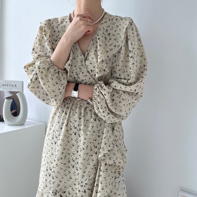 柔らかい×フリルドレス