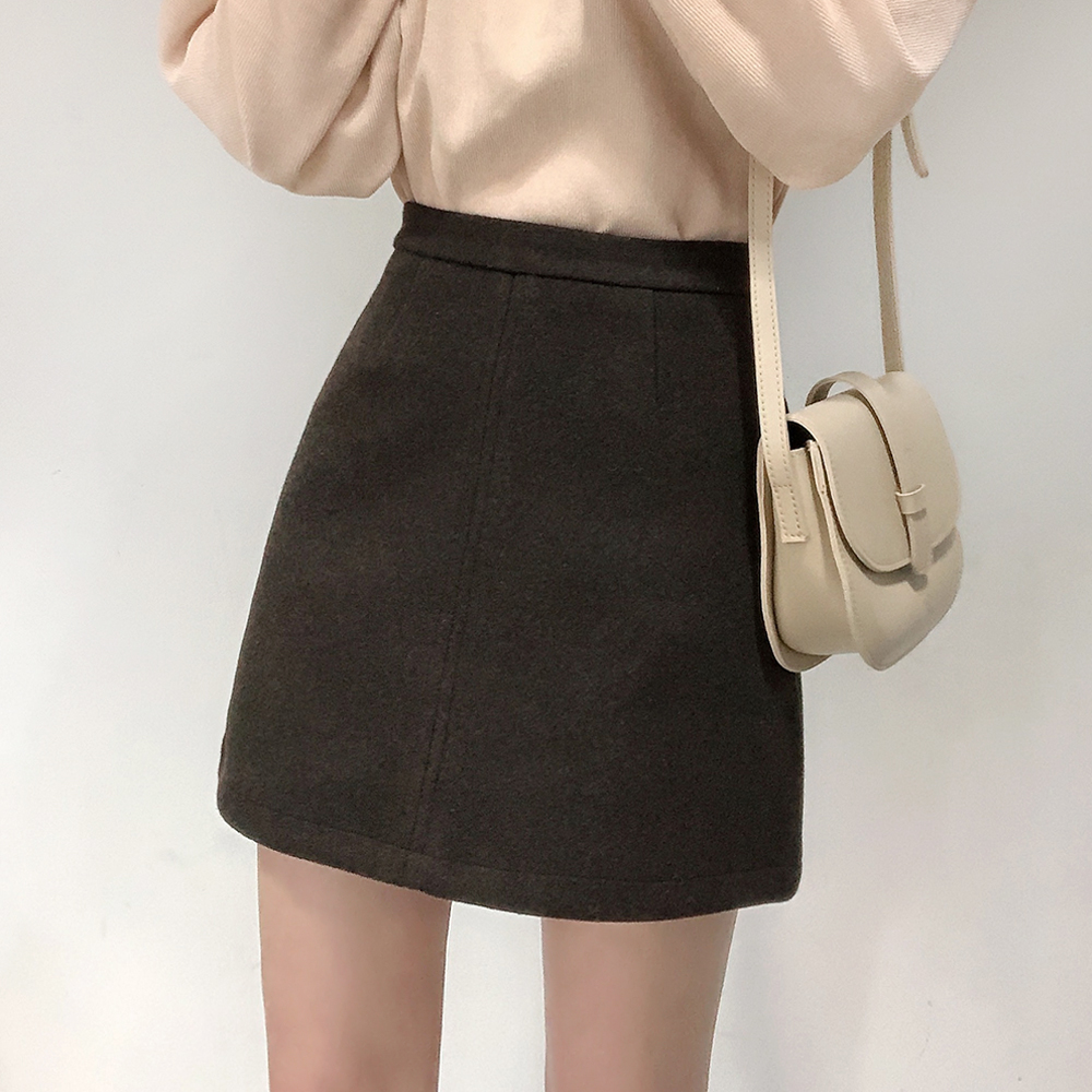 肩幅が広い女子におすすめ!華奢見えシルエット