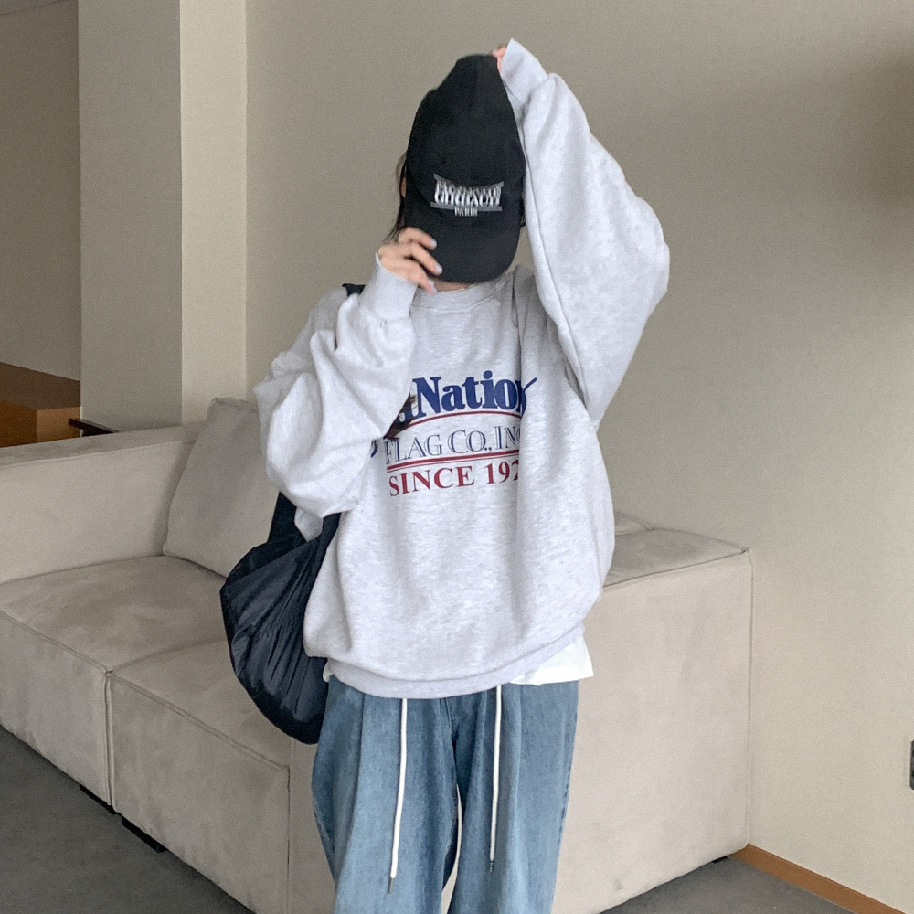 オーバーサイズスウェット×デニム