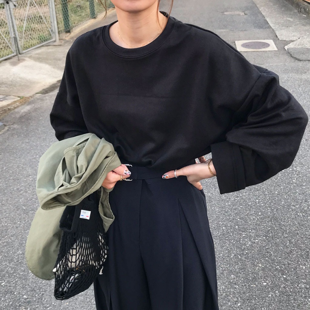オーバーサイズロングスリーブT×スラックス