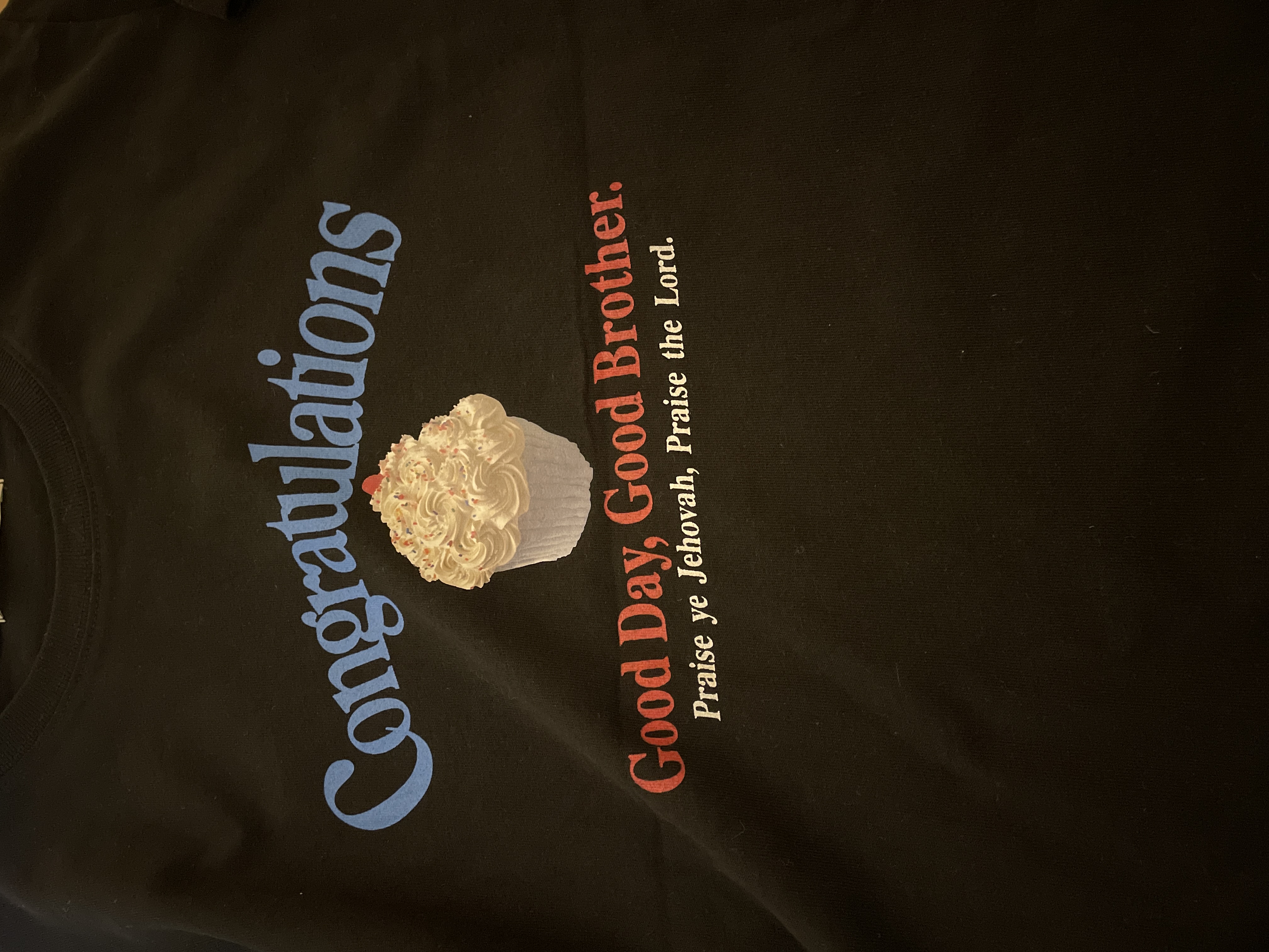 カップケーキプリント半袖Tシャツ | ファッション通販サイト NUGU