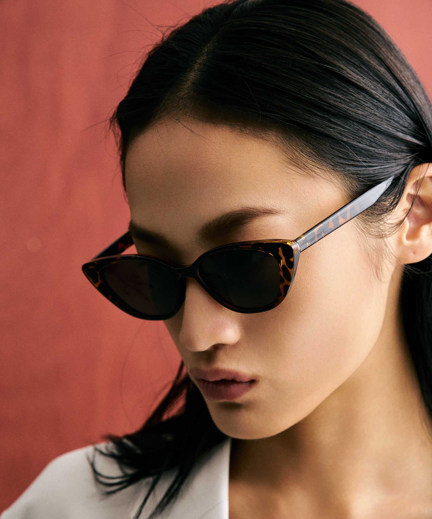 ユニセックス/NUEF/cent un101/キャッツアイサングラス/ブラウン