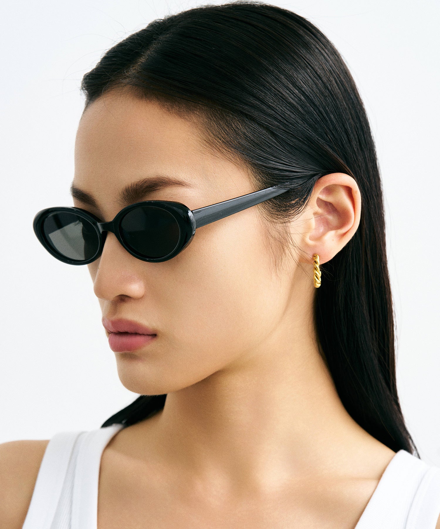 ユニセックス/NUEF/quatre-vingt-neuf89/オーバルサングラス/ブラック