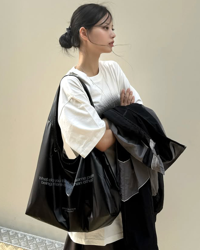さらに100円引き◆ODD STUDIO◆ATTRACTIVE GLOSSY SHOULDER BAG MUSINSA | ODDSTUDIO ATTRACTIVE GLOSSY SHOULDER BAG - BLACK
