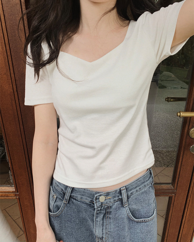 【関税込】 オフショルダーTシャツ - ホワイト ボーダーオフショルダーTシャツ | ファッション通販サイト NUGU