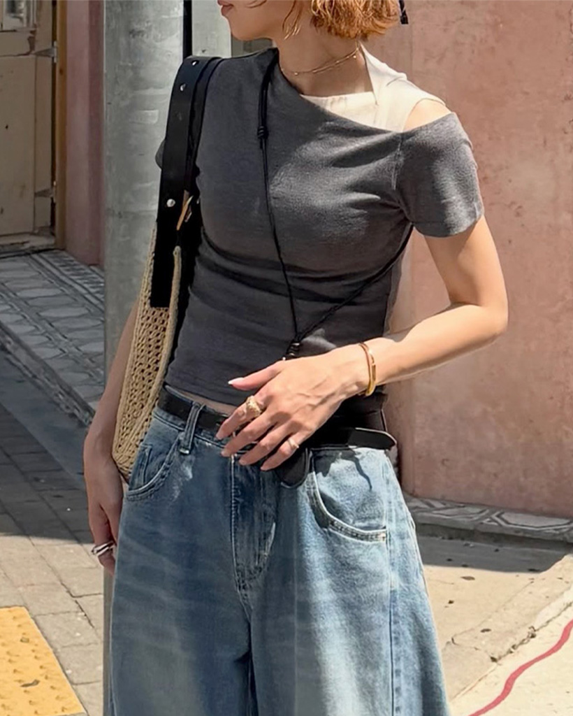 ワンショルダーTシャツ