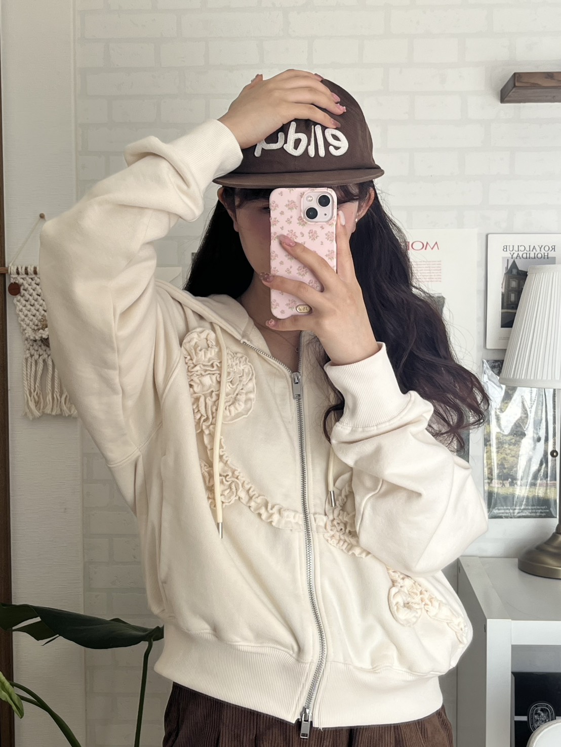 【購入特典】[tokki x Sinoon] Rose Frill Hoodie Zipup (Ivory)