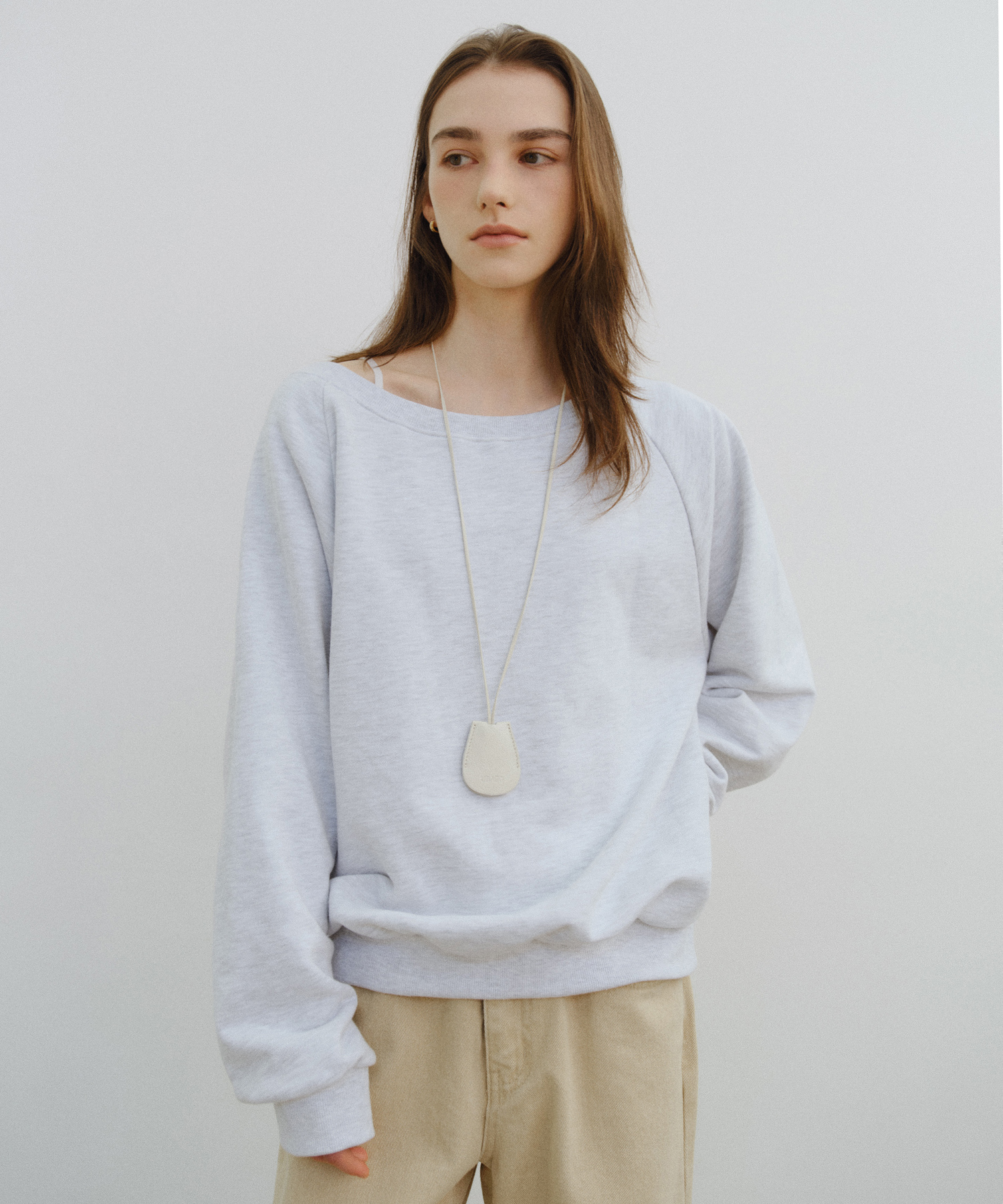 くぅページ Boatneck logo sweatshirt_4colors | ファッション通販サイト NUGU