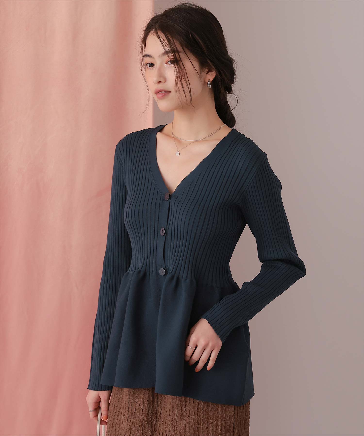 前後2wayペプラムニットトップス