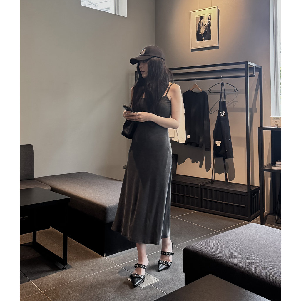 V TWELVE 黒ピンク ワンピースネイビー ドットキャミソールワンピース | ファッション通販サイト NUGU