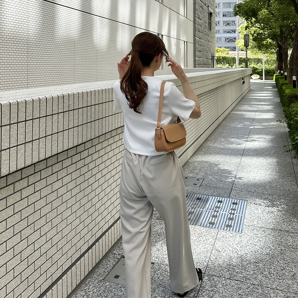 ラウンドボタンノーカラーハーフスリーブジャケット