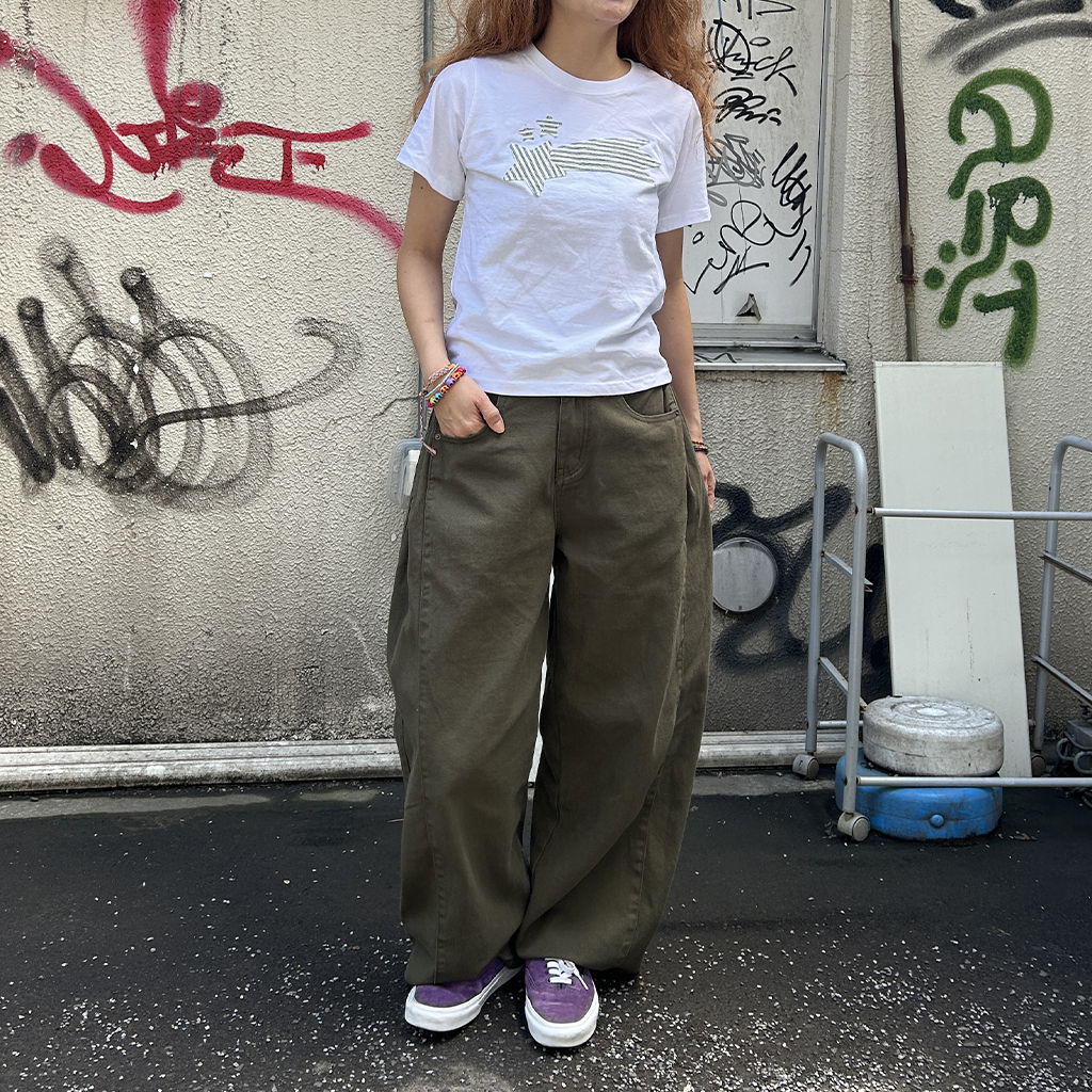 ルーズフィットコットンパンツ