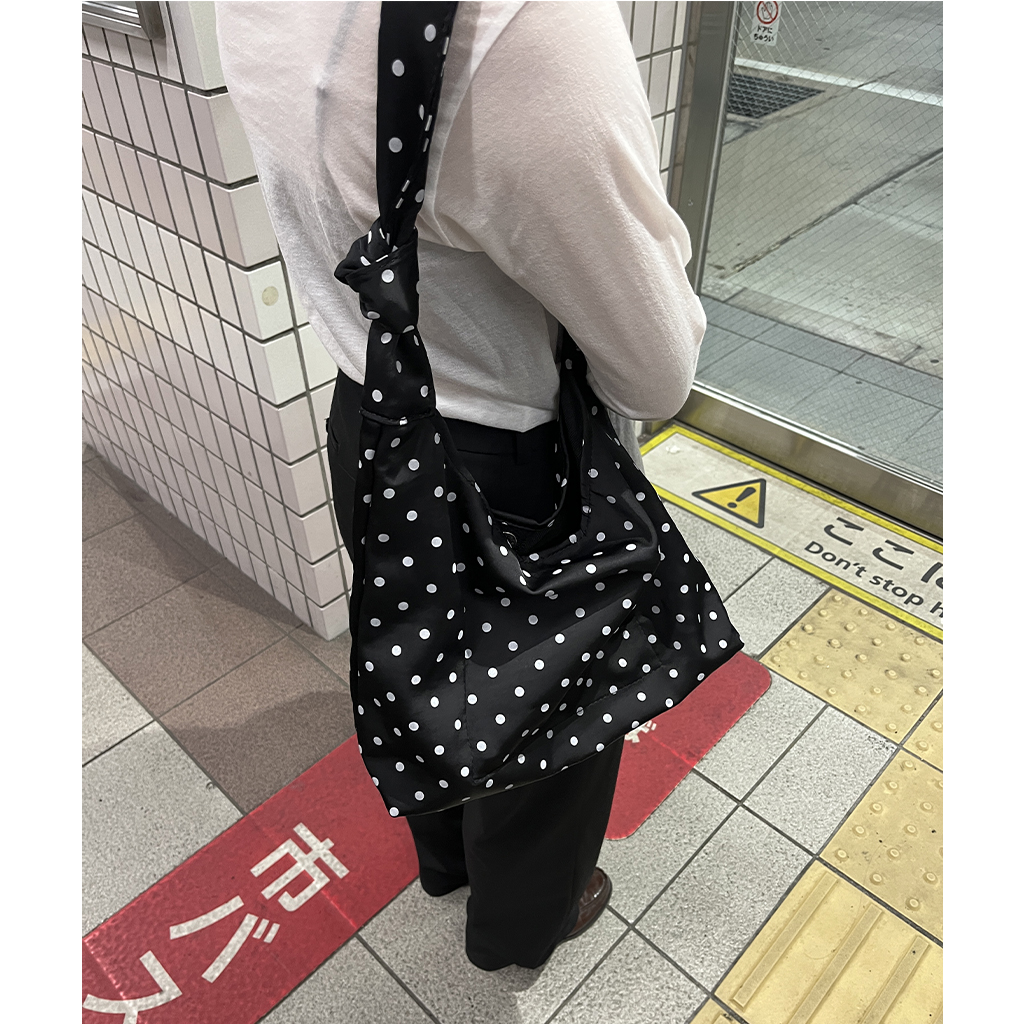hugyourskinポルカドット キャラクターショルダーバッグ ドットショルダーバッグ | ファッション通販サイト NUGU