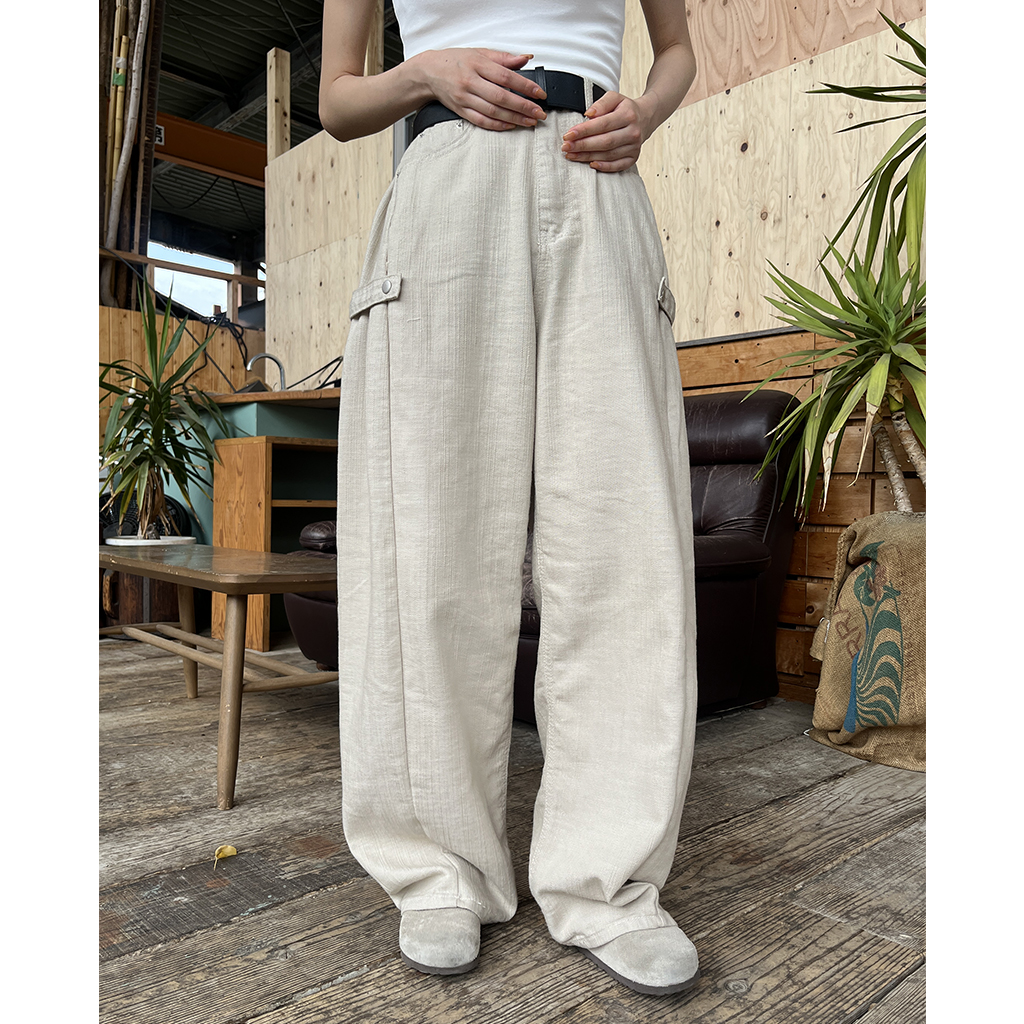 サイドストラップワイドパンツ