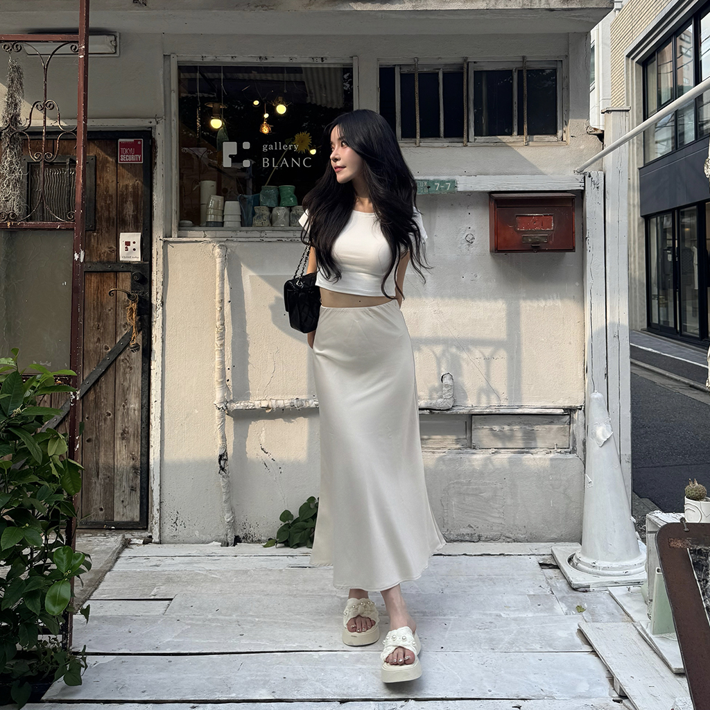 サテンフレアロングスカート | ファッション通販サイト NUGU