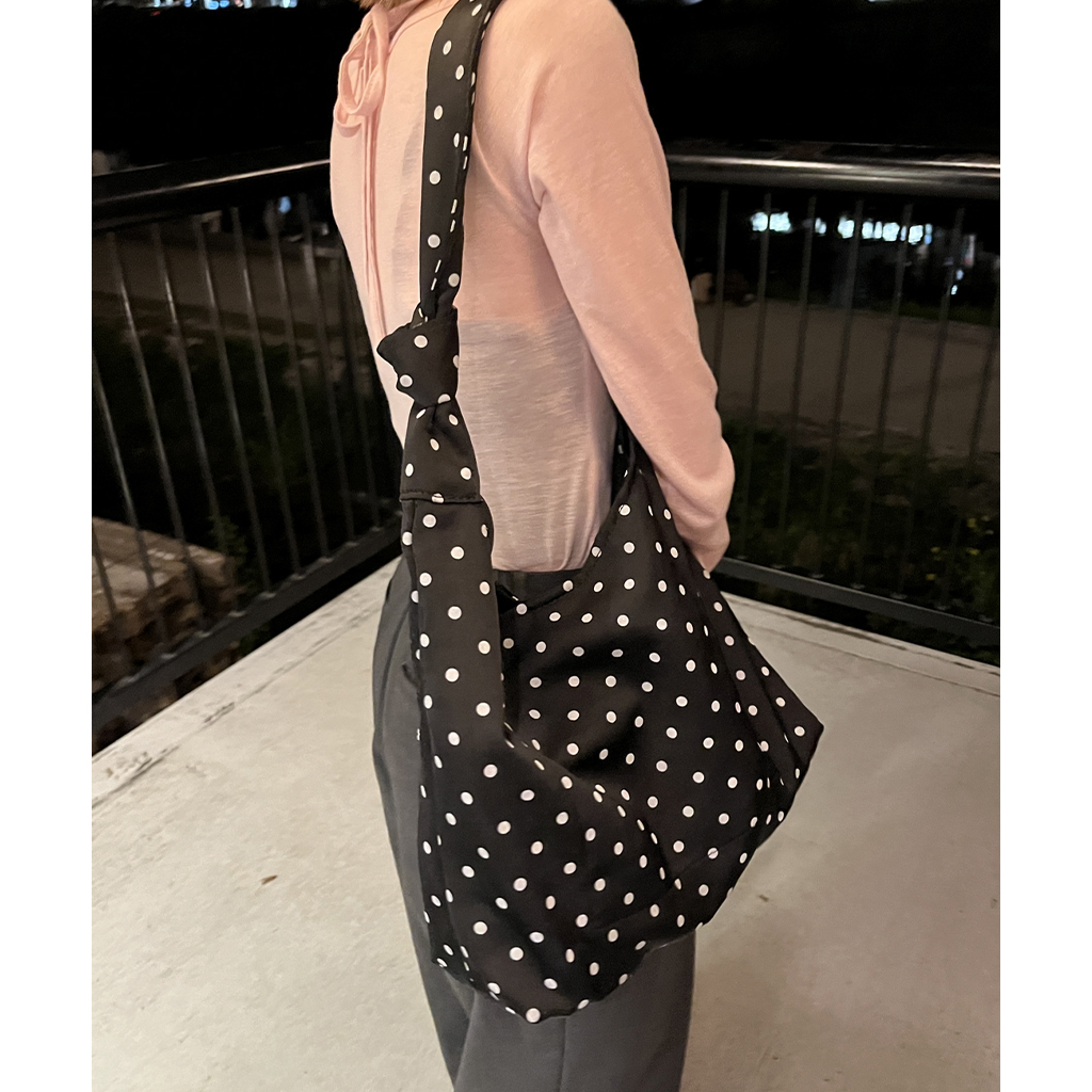 ショルダーバッグ・ポシェット ^MUCENT^ North Eyelet Leather Shoulder Bag Unisex P00000UG ◇MUCENT◇ North Eyelet Leather Shoulder Bag Unisex P00000UG