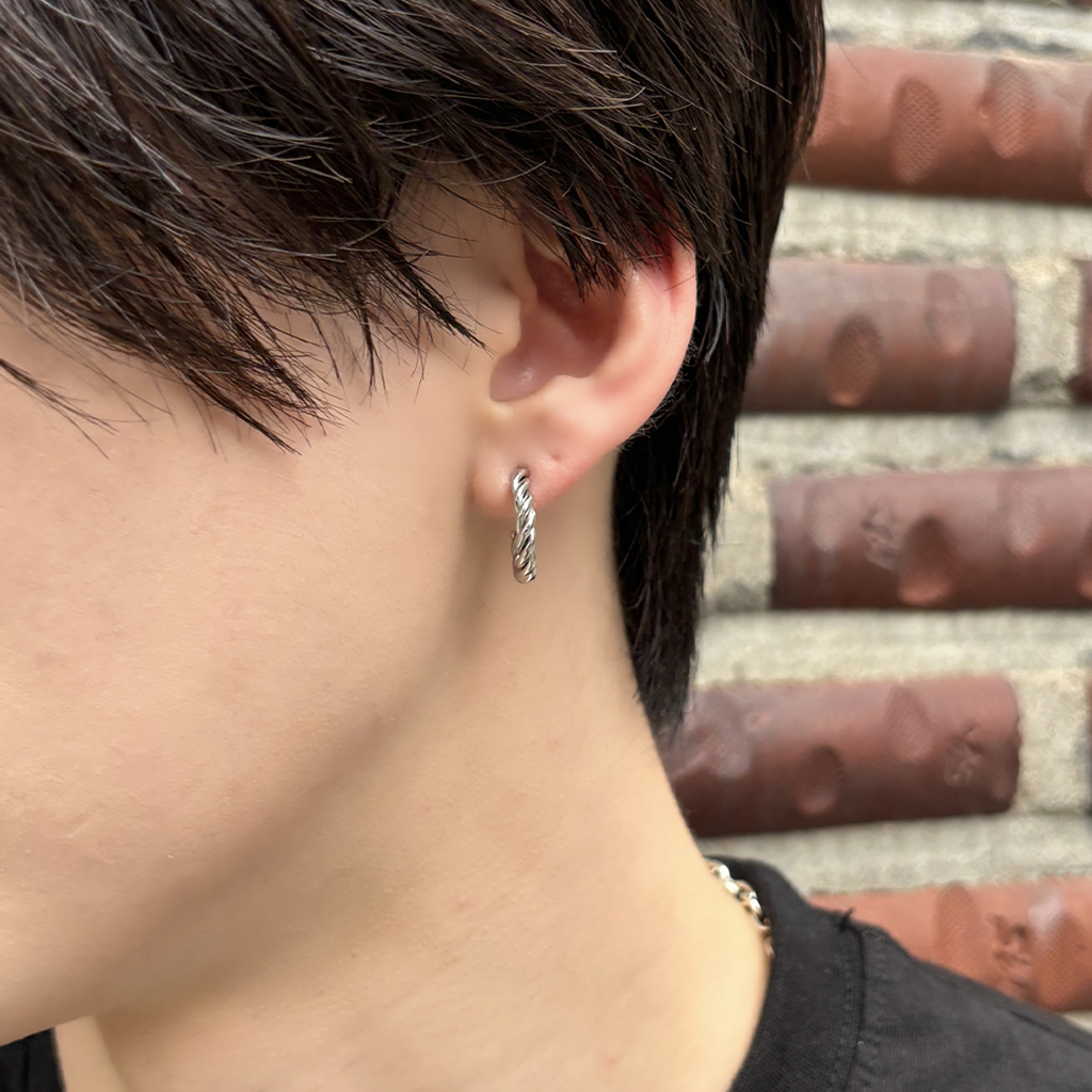 ツイストイピアス | ファッション通販サイト NUGU