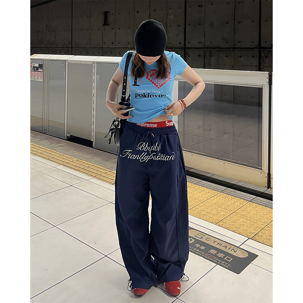 クロップドグラフィックハートTシャツ | ファッション通販サイト
