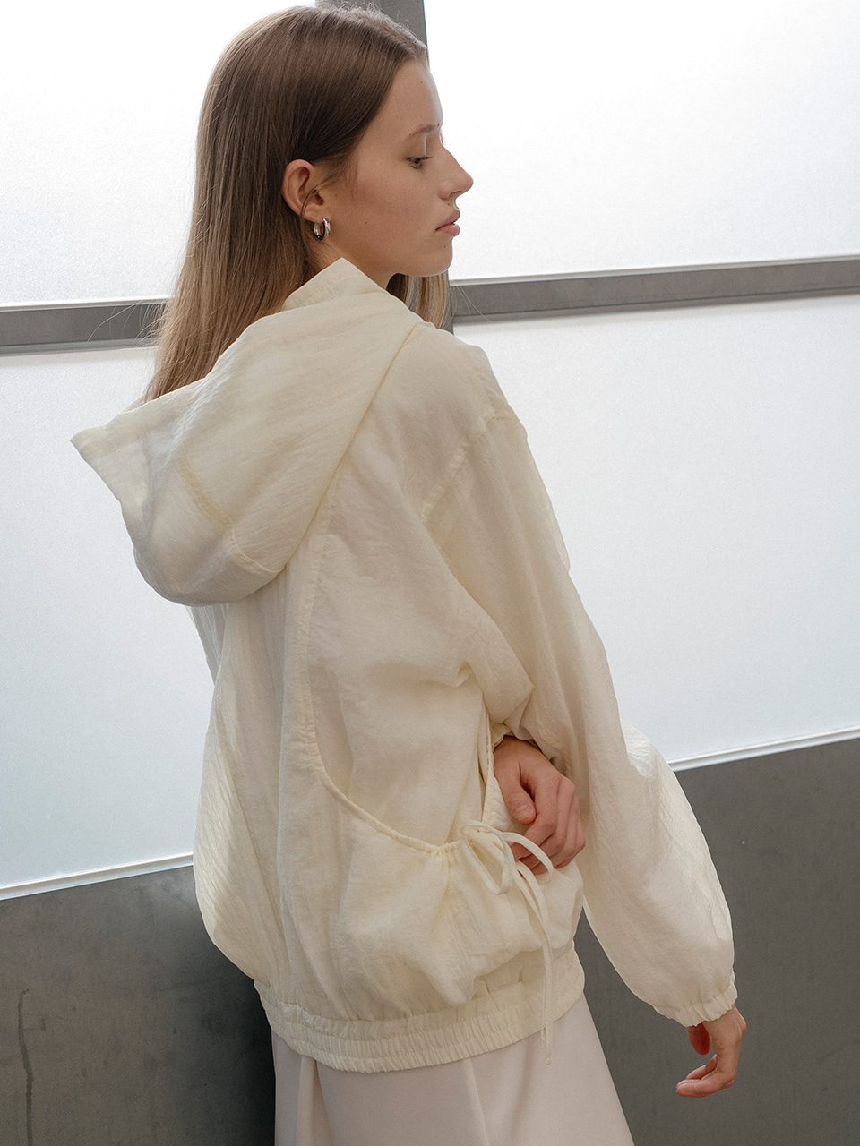 Sheer hooded wind breaker [TISP06JP01]_Ivory