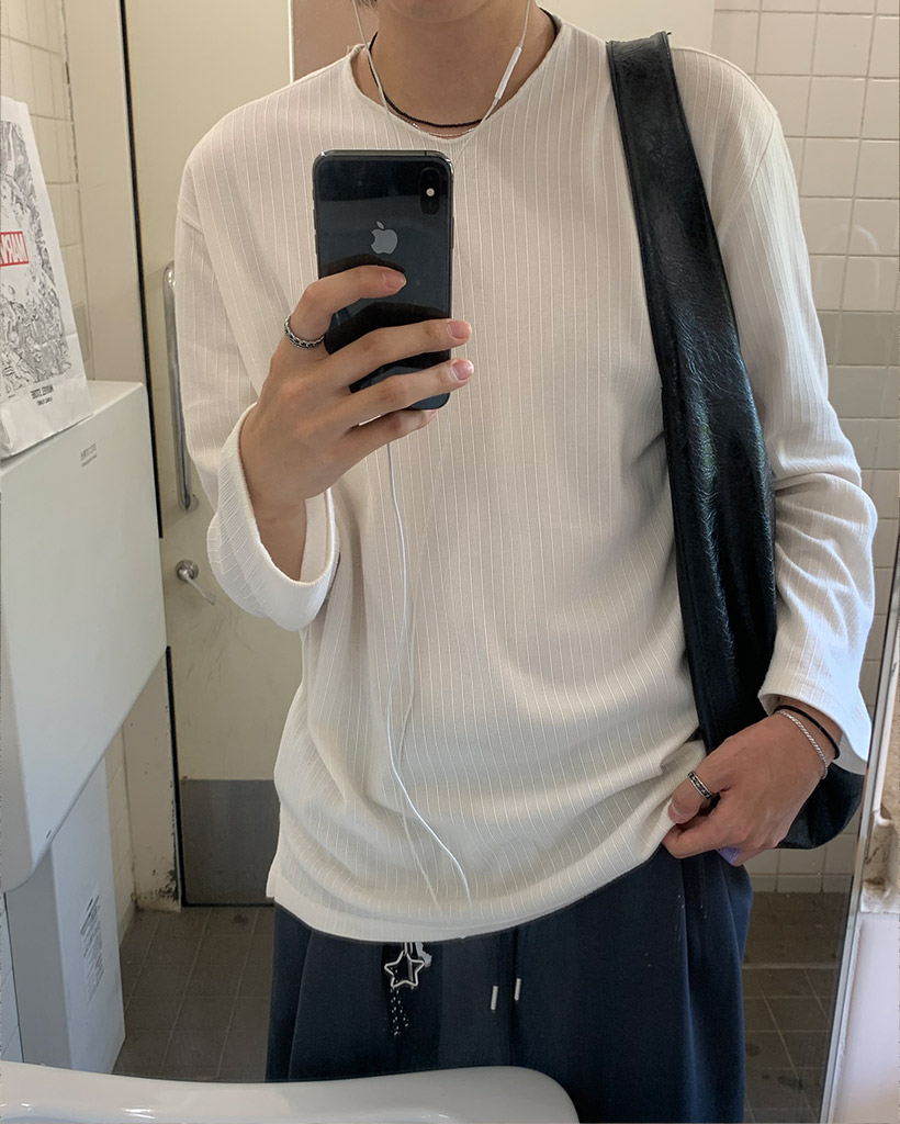 (ユニセックス) Vネック長袖ニットTシャツ