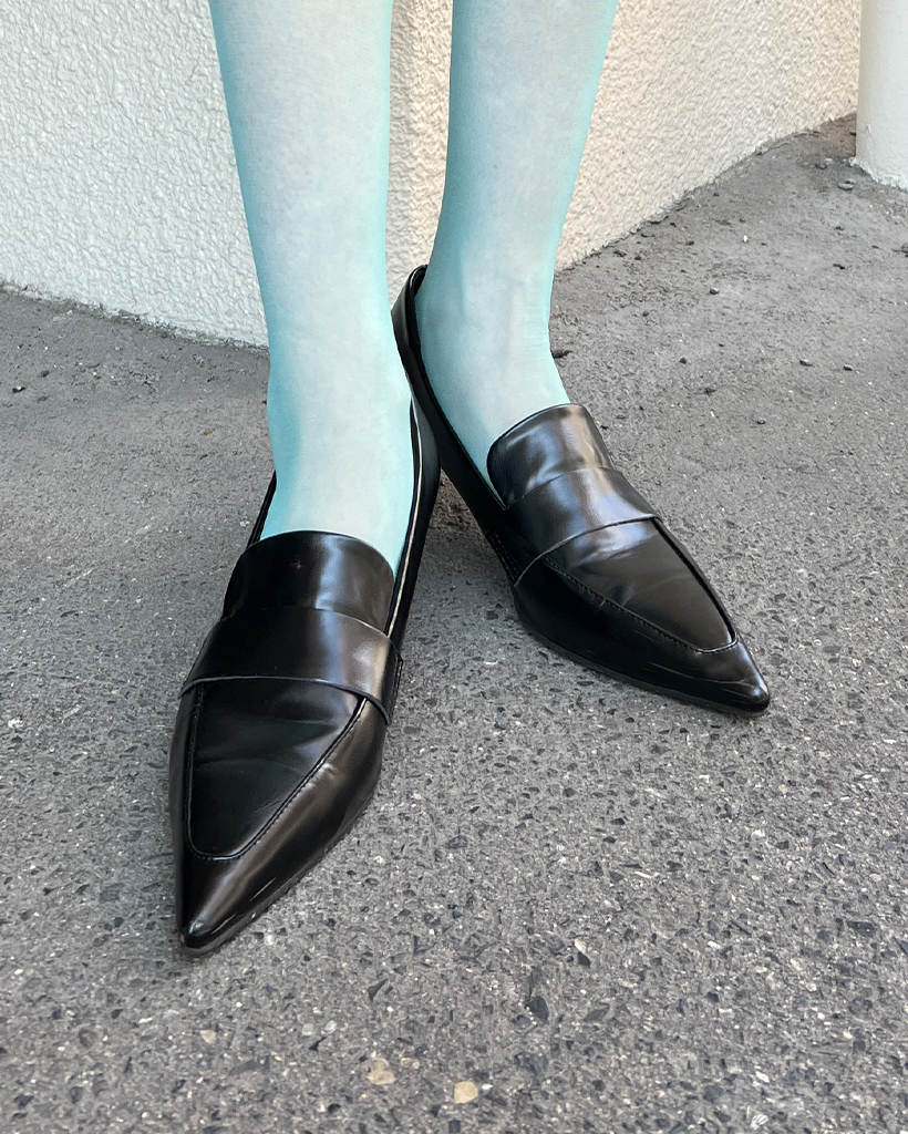 ポインテッドトゥパンプス