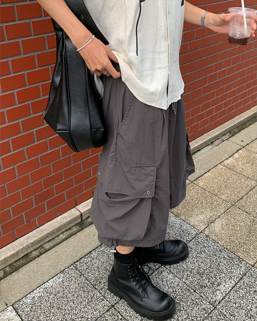 (ユニセックス) カーゴバミューダウエストゴムパンツ