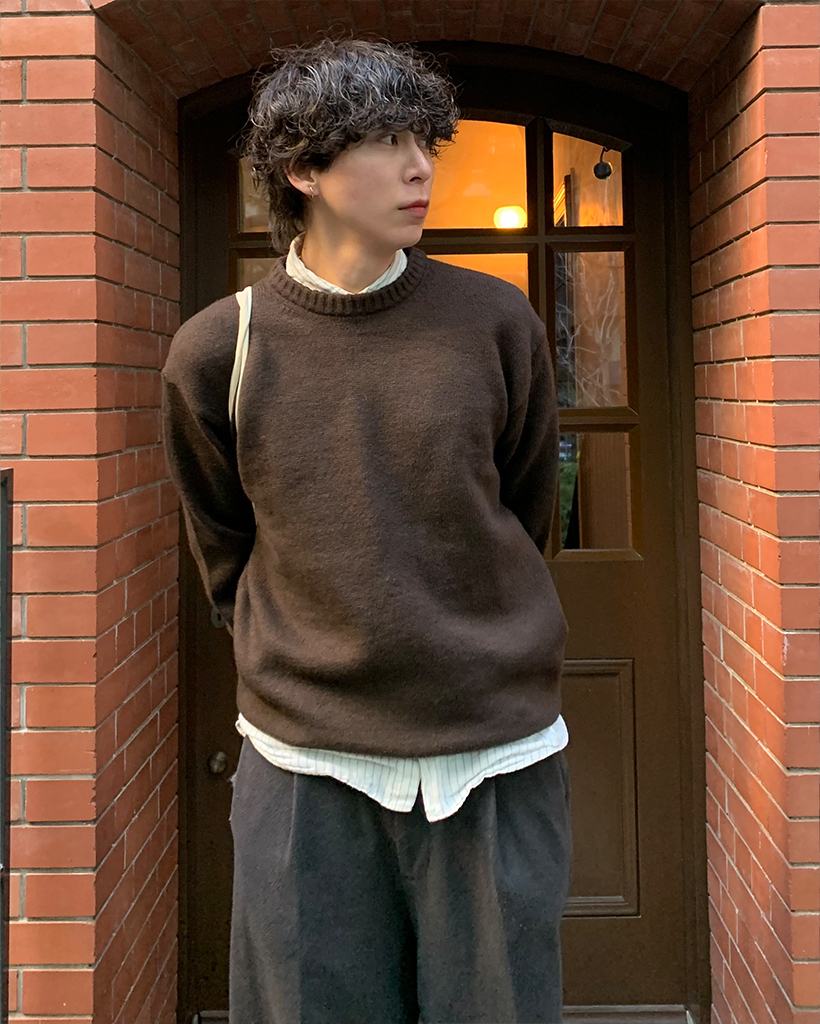 （ユニセックス）ラウンドウールニット