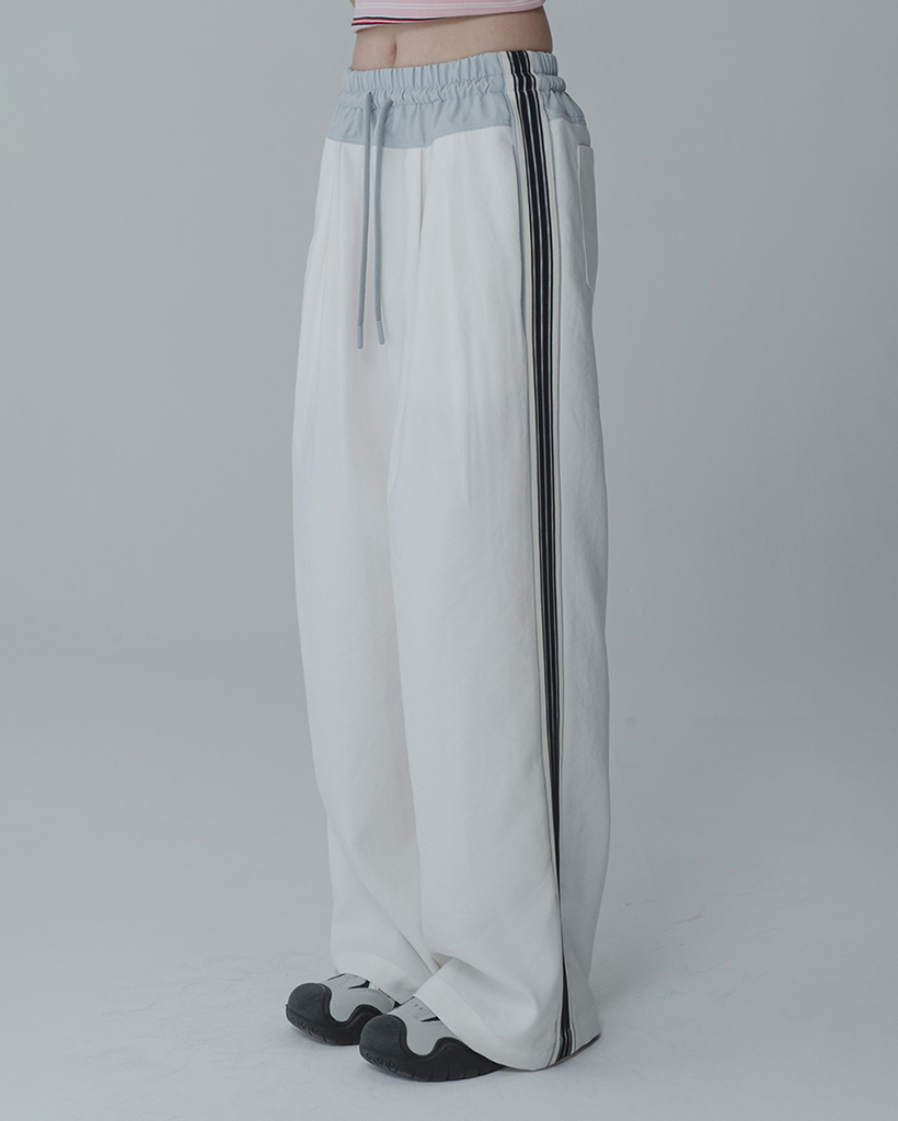 TAPING WIDE TUCK PANTS_IVORY | ファッション通販サイト NUGU