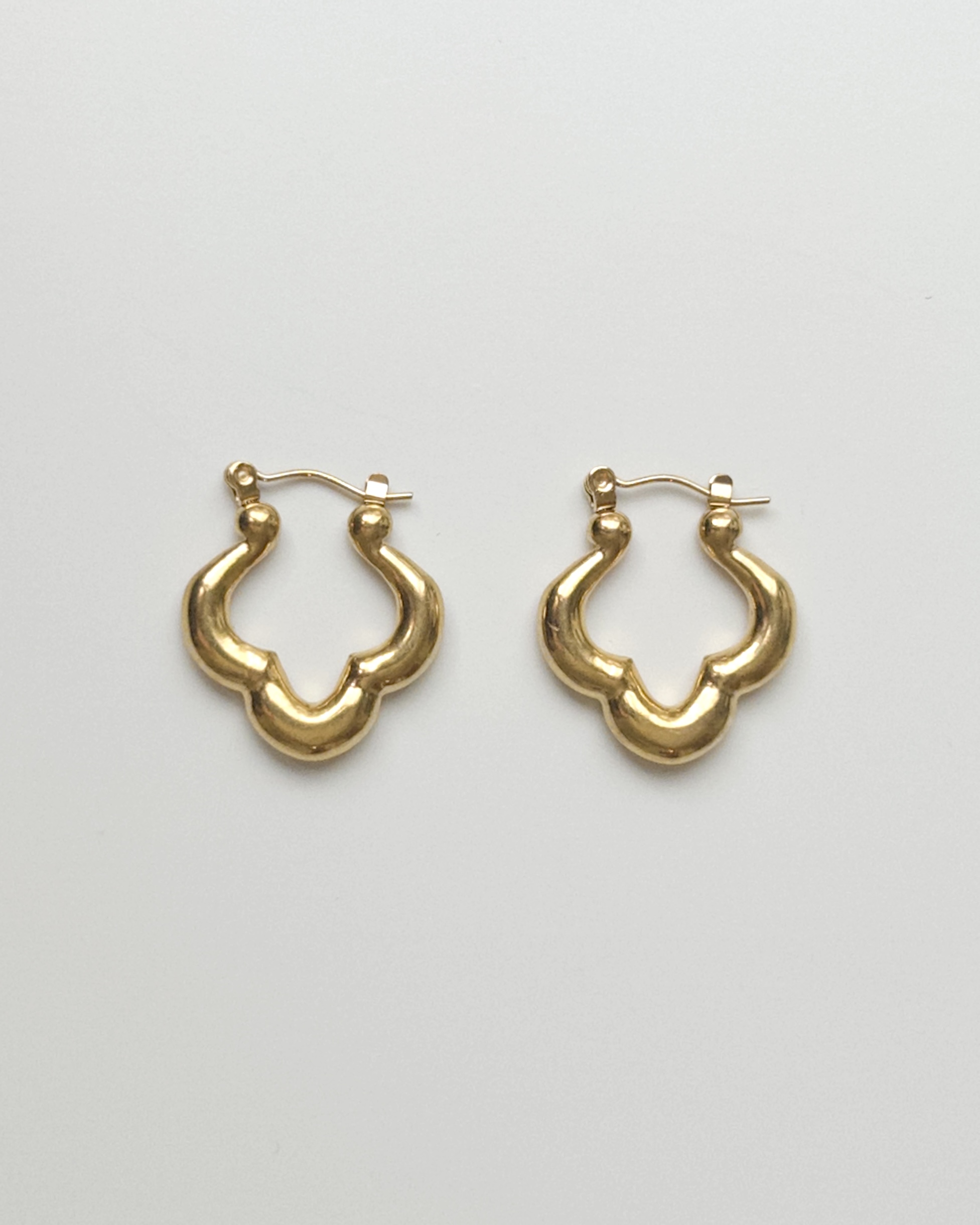 ゴールドクローバーピアス