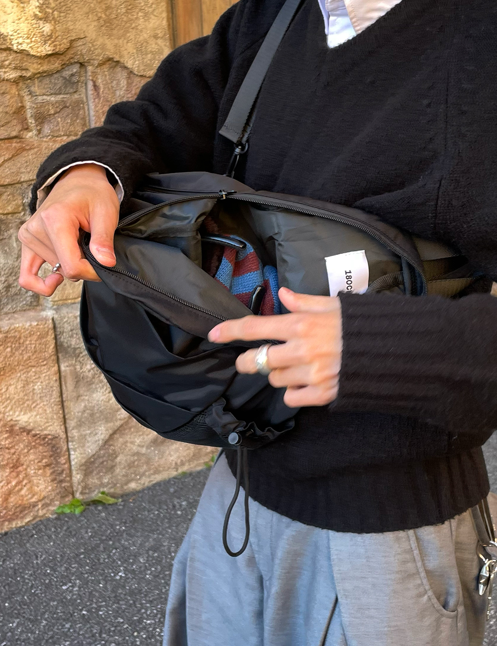 BUILDING BLOCK＞CYLINDER SLING レザーハンドバッグ Ψ