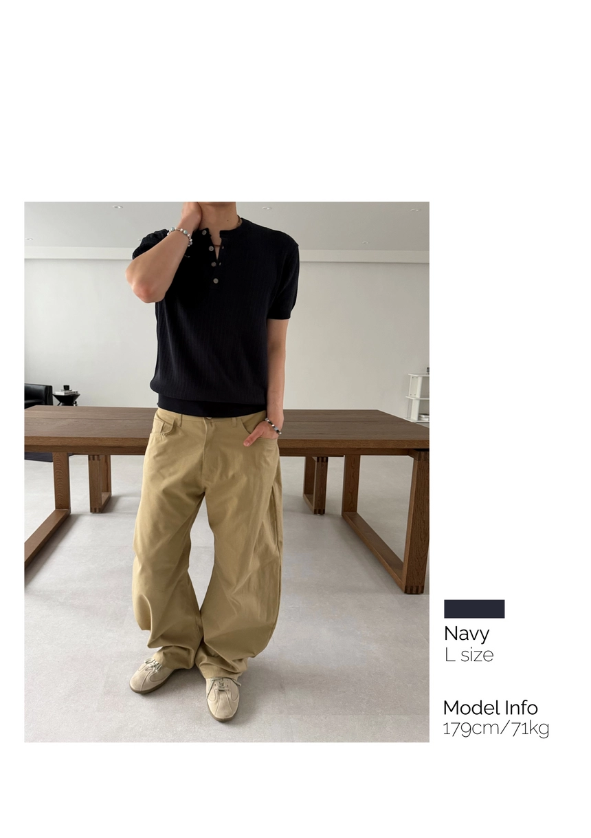 pine linen henley-neck half knit 3.png