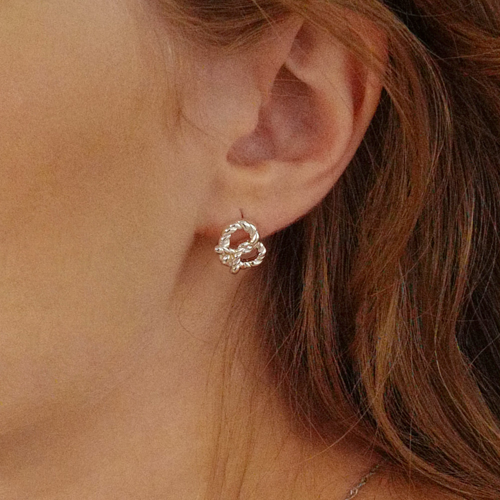 pretzel earring | ファッション通販サイト NUGU