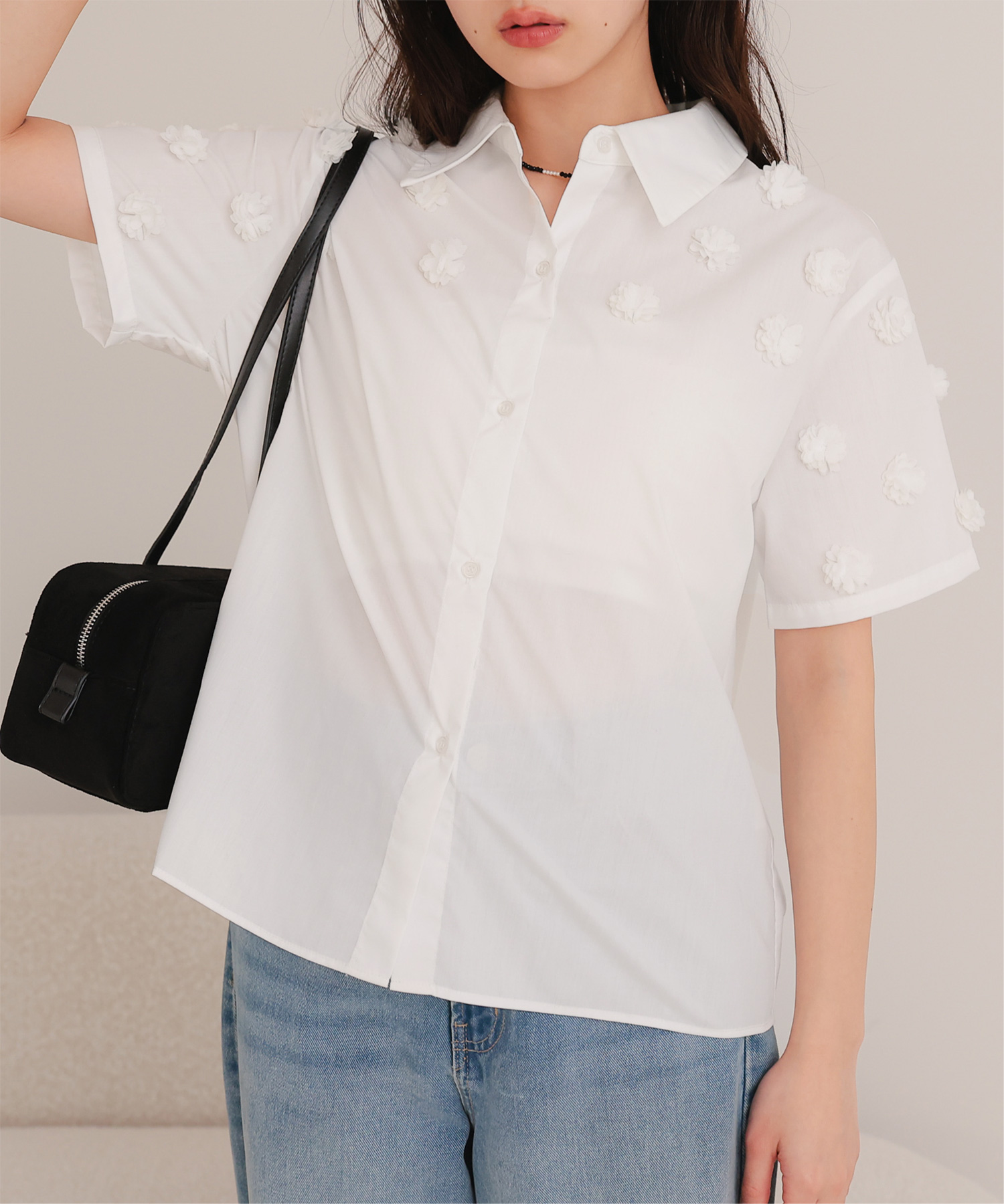 フラワーモチーフ半袖シャツ