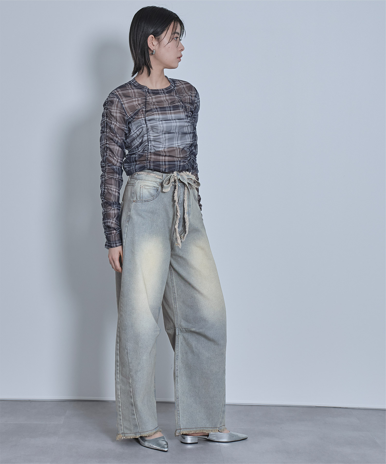 ウエストリボンカーブラインデニムパンツ