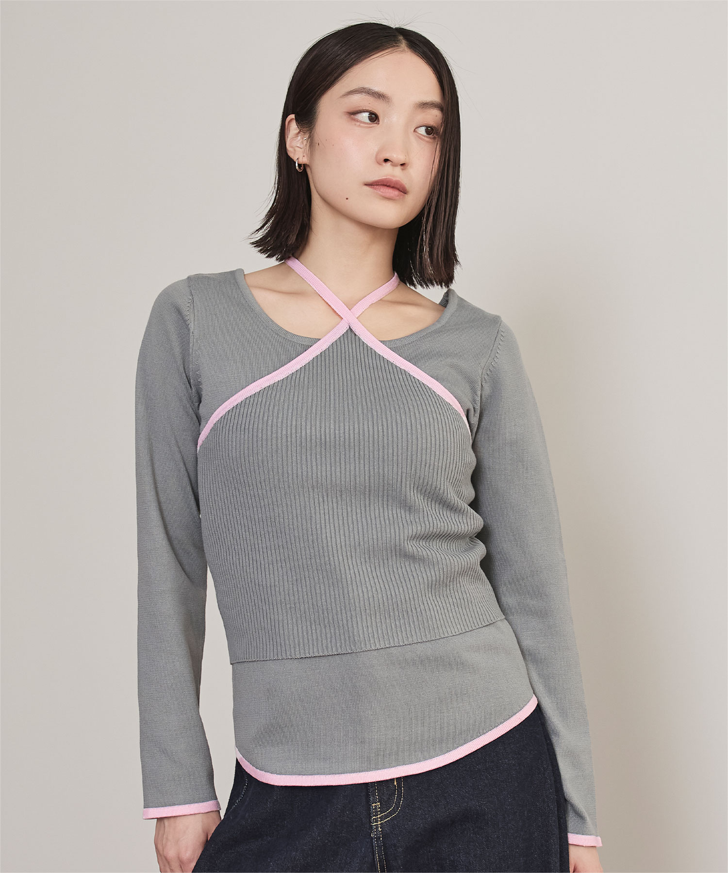 ホルターネックニットアンサンブル