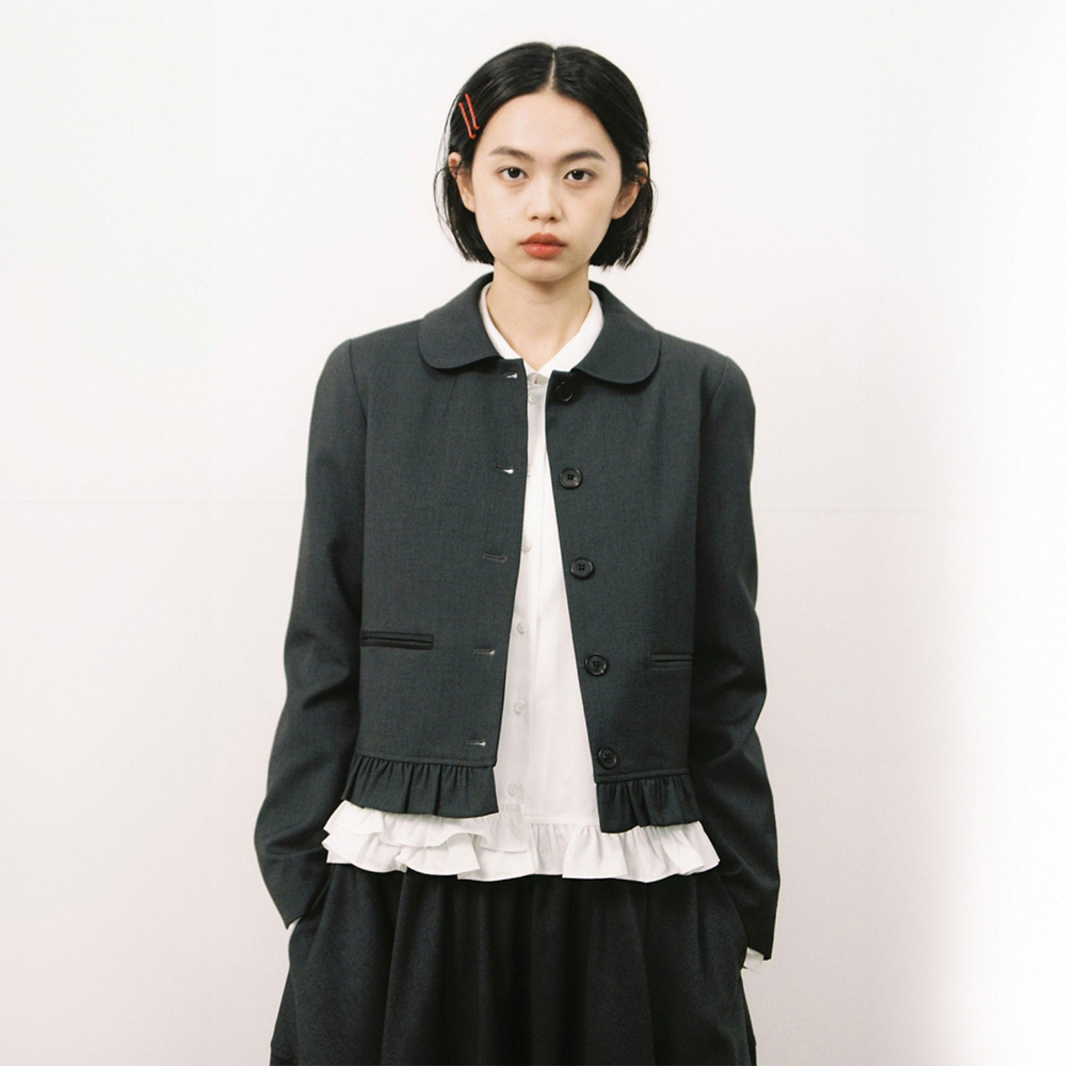 Influencer pick] round frill jacket, charcoal | ファッション