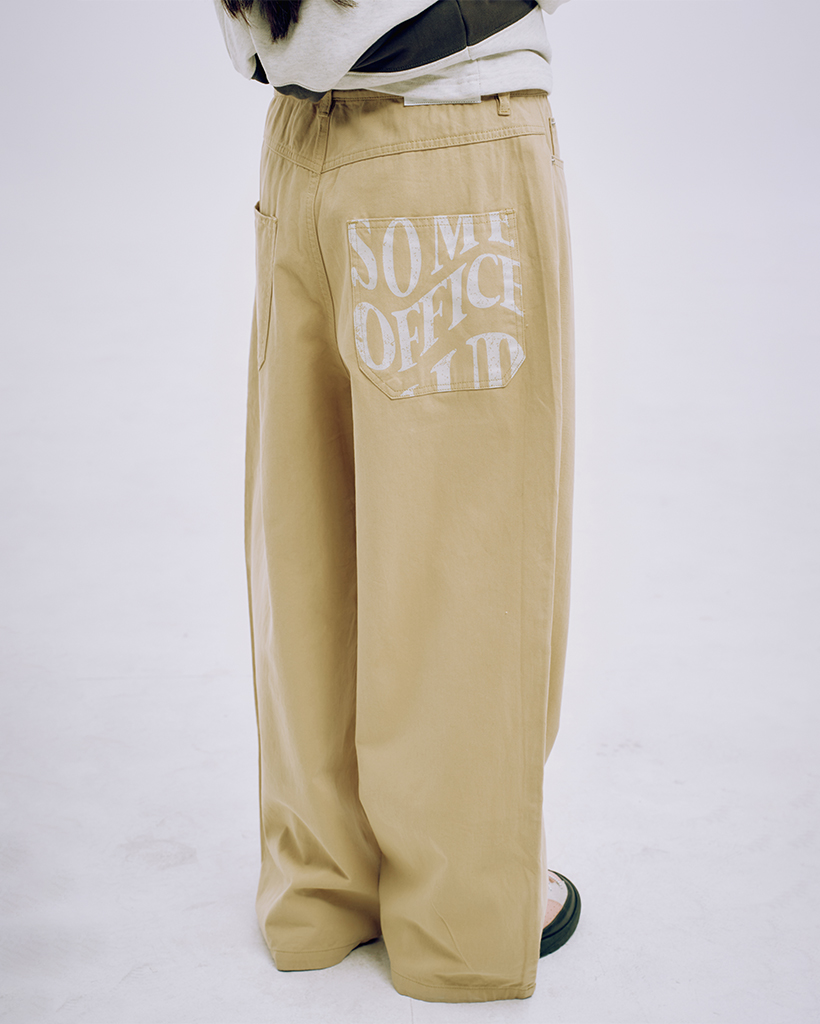 レタリングプリンテッドベーシックバルーンフィットワイドコットンパンツ [ベージュ]